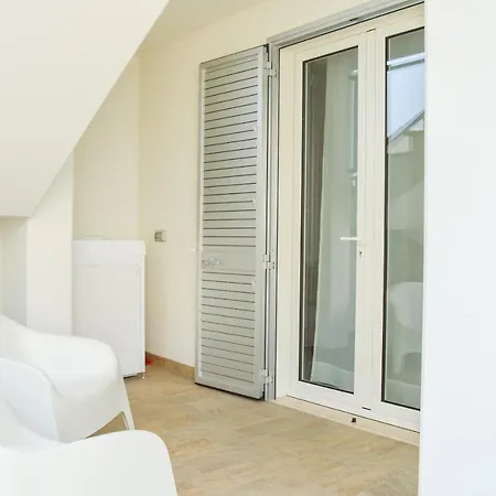 Апартаменты Homiday - Residenza Caravelle