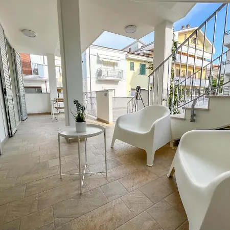 Homiday - Residenza Caravelle * Pineto