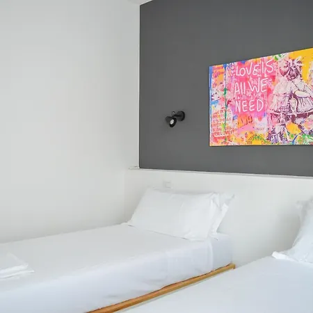 アパート Homiday - Residenza Caravelle ピネート