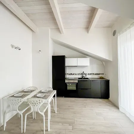 Apartment Homiday - Residenza Caravelle